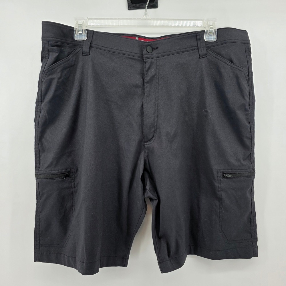Wrangler ATG All Terrain Gear Mens Black Cargo Shorts Size 42  Outdoor Rugged